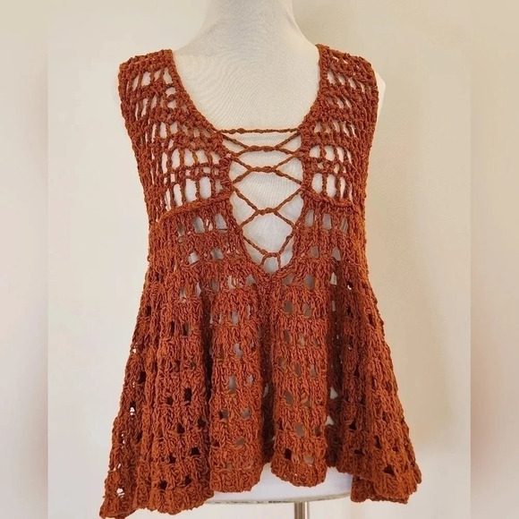 || FREE PEOPLE || Circles Within crocheted tank top, sweater, boho, orange - Picture 2 of 7